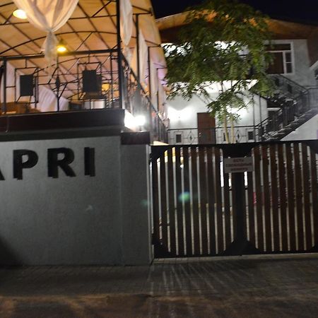 Hotel Capri Sukhumi Exterior photo